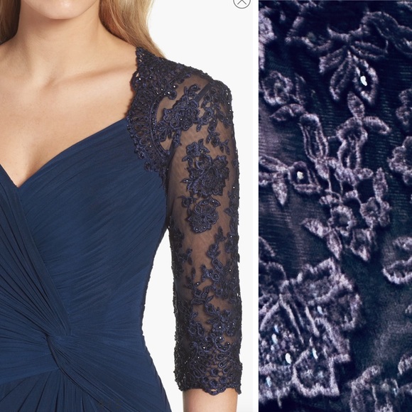 Ruched Twist Column Gown
La Femme size 20 navy Blue NWT - Picture 2 of 12